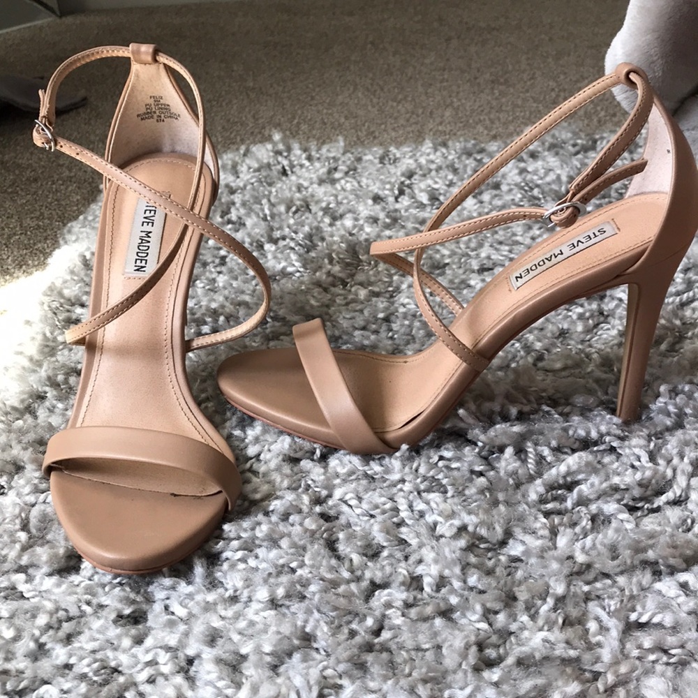 Nude heels (Steve Madden)